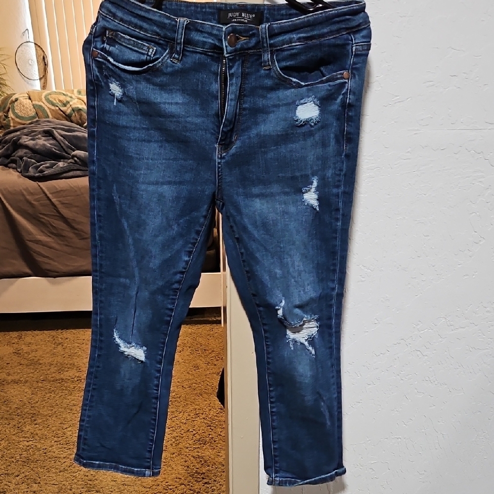 Judy Blue Cropped Distressed Blue Jeans